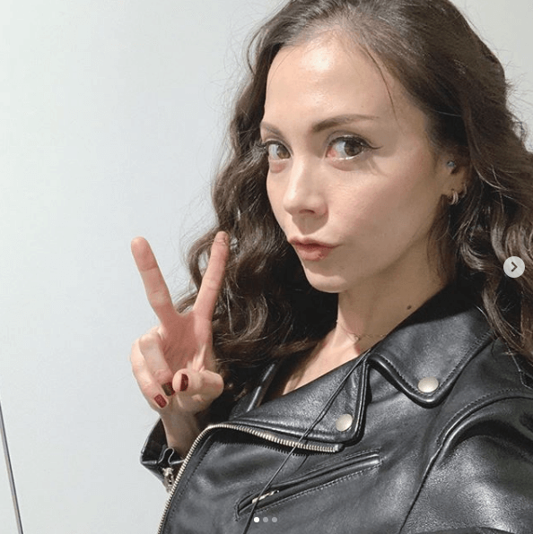 土屋アンナ ブラックコーデ 巻き髪の 強いオンナshot 公開に 最高 パーフェクトに綺麗 モデルプレス 土屋アンナ ブラックコーデ 巻き髪の 強いオンナshot 公開に 最高 パーフェクトに綺麗 モデルプレス