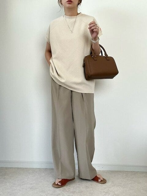 淡色コーデ　夏