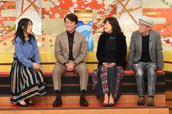 (左から)井森美幸、石黒賢、かたせ梨乃、笹野高史(画像提供:テレビ東京)
