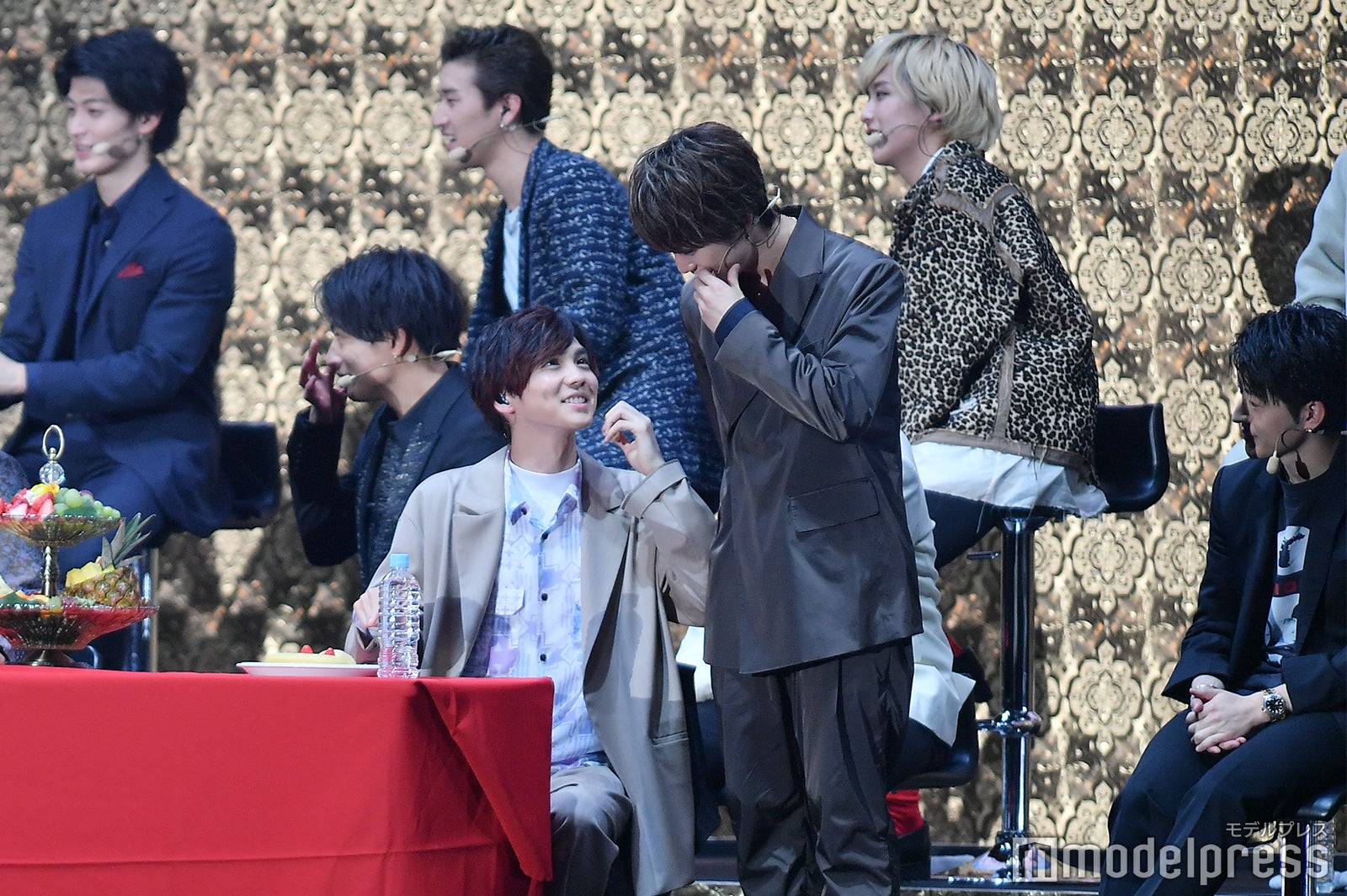 「フルーツ盛りもぐもぐバトル」の様子（C）モデルプレス