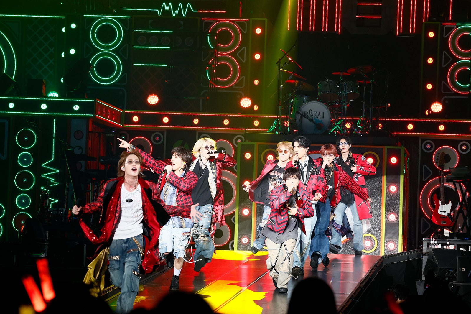 橋本涼、稲葉通陽、今野大輝、矢花黎、菅田琳寧、鈴木悠仁、本高克樹、川崎星輝