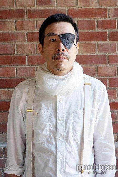 田口トモロヲ（c）「殺しの女王蜂」製作委員会