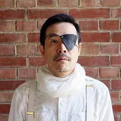 田口トモロヲ(c)「殺しの女王蜂」製作委員会