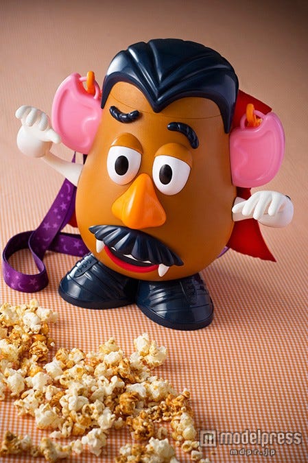 ポップコーン、バケット付き¥2100(C)Disney/Pixar(C)2015Hasbro.All Rights Reserved.