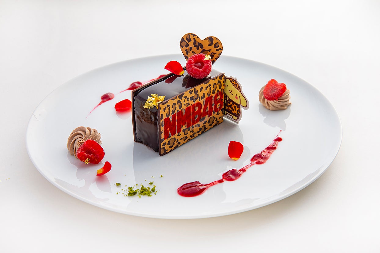 NMB48×ポムポムプリンのチョコレートケーキ　700円 （提供画像）