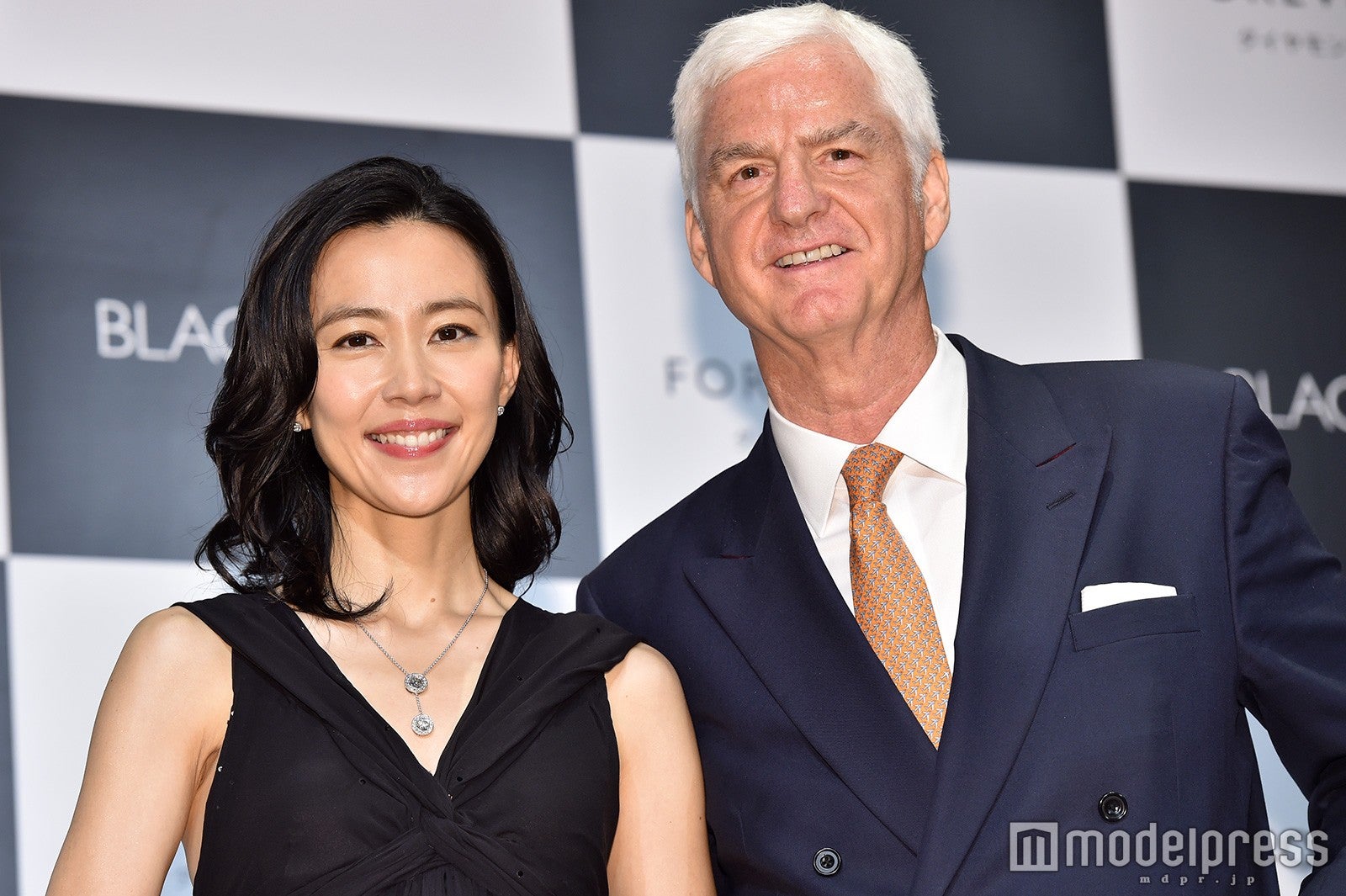 木村佳乃（左）／（C）モデルプレス