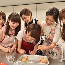 Re:ガールズが「クロワッサンドーナツ」1dayレッスンを体験！（左から）白石柚月、福井有彩、yui、千畝あずみ、ayumi、愛内みさ