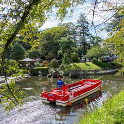 楽しい船長たちの解説を聞きながら歴史クルーズを/提供画像