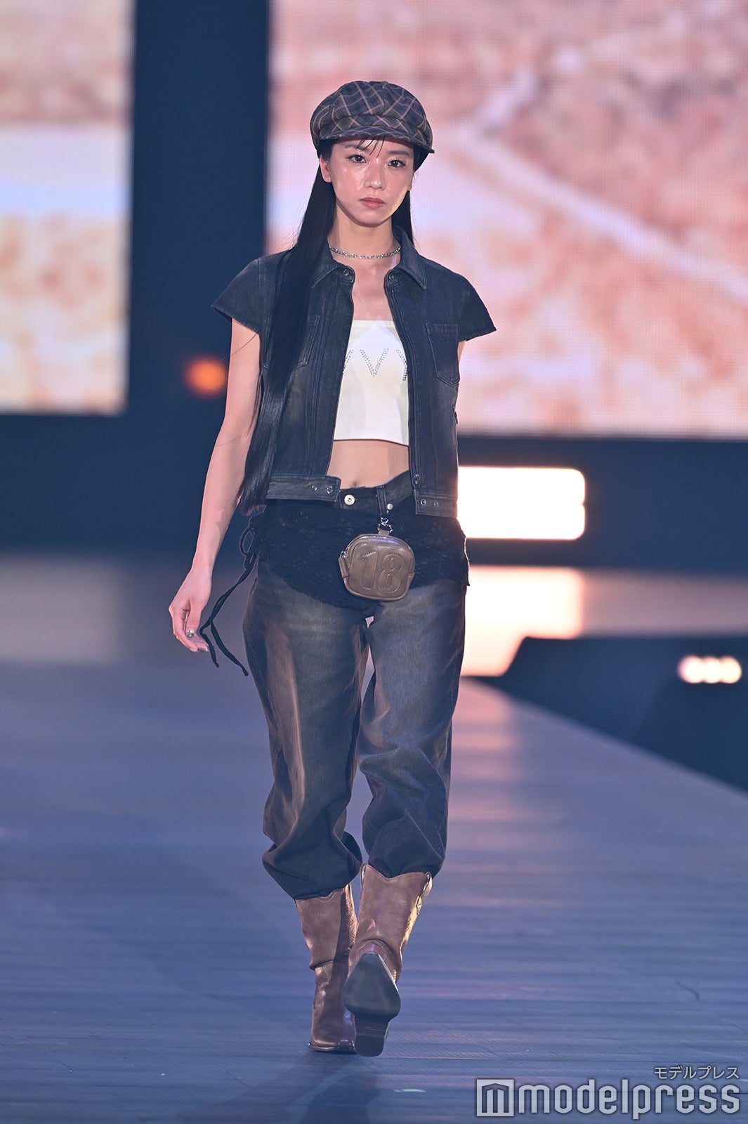 （C）モデルプレス