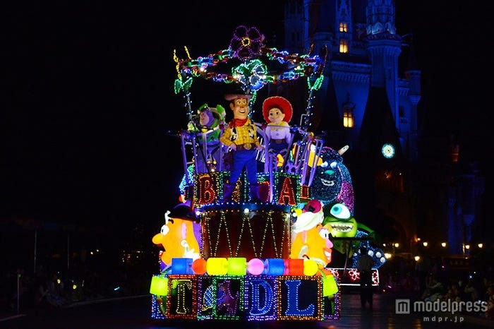 「トイ・ストーリー」ウッディー、バズ・ライトイヤー、ジェシー