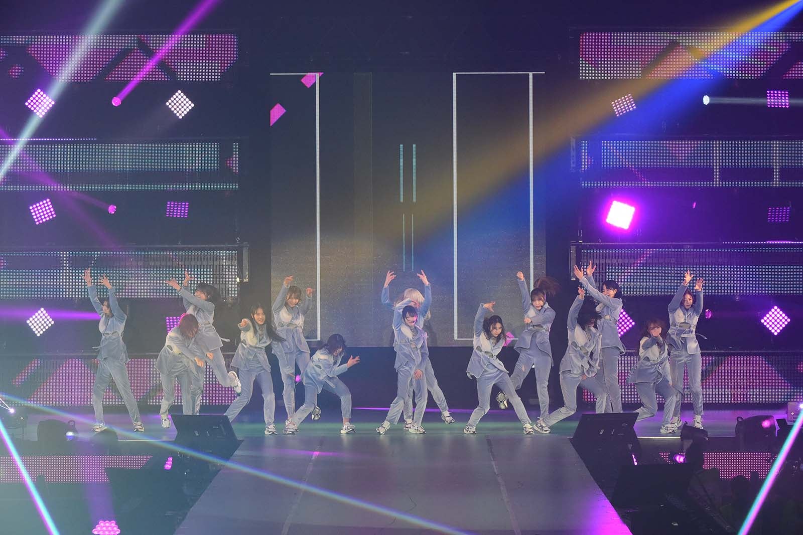 櫻坂46（C）Rakuten GirlsAward 2023 S／S