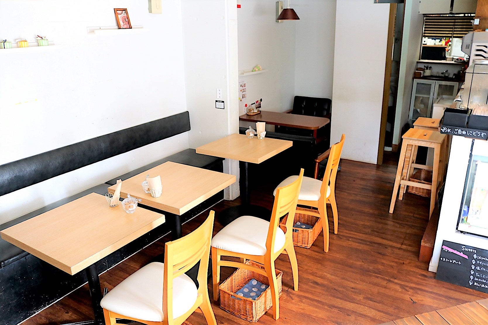 サカノウエカフェ　内観