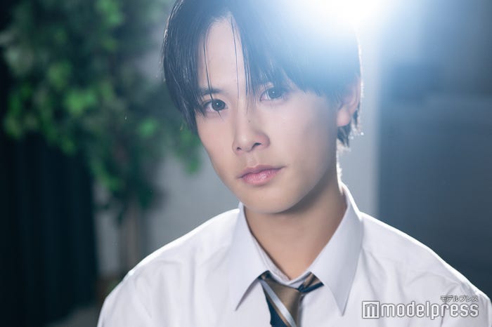 モデルプレスのインタビューに応じた江畑皇之介くん(C)モデルプレス
