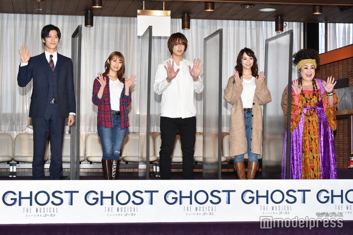 (左から)水田航生、桜井玲香、浦井健治、咲妃みゆ、森公美子 (C)モデルプレス