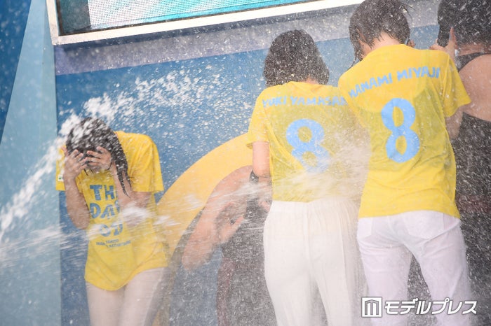 フジ山崎夕貴アナら ドッキリでびしょ濡れ 今の時代アウト ようこそ ワンガン夏祭り The Odaiba 19 モデルプレス