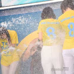 フジ山崎夕貴アナら ドッキリでびしょ濡れ 今の時代アウト ようこそ ワンガン夏祭り The Odaiba 19 モデルプレス