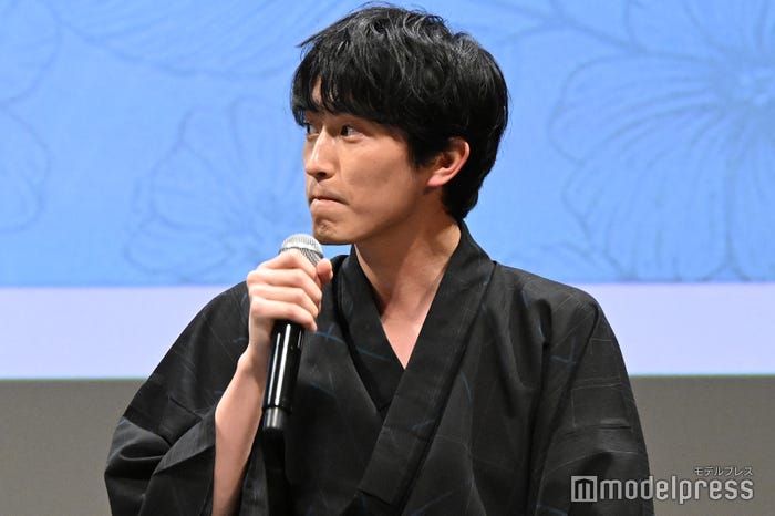 「グループLINE」を「チームLINE」と言う杉野遥亮(C)モデルプレス