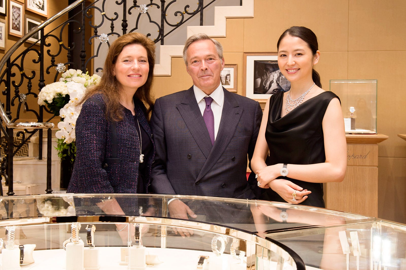 （左から）クリスティン・ショイフレ、カールフリードリッヒ・ショイフレ、長澤まさみ（画像提供：ショパール ジャパン ）