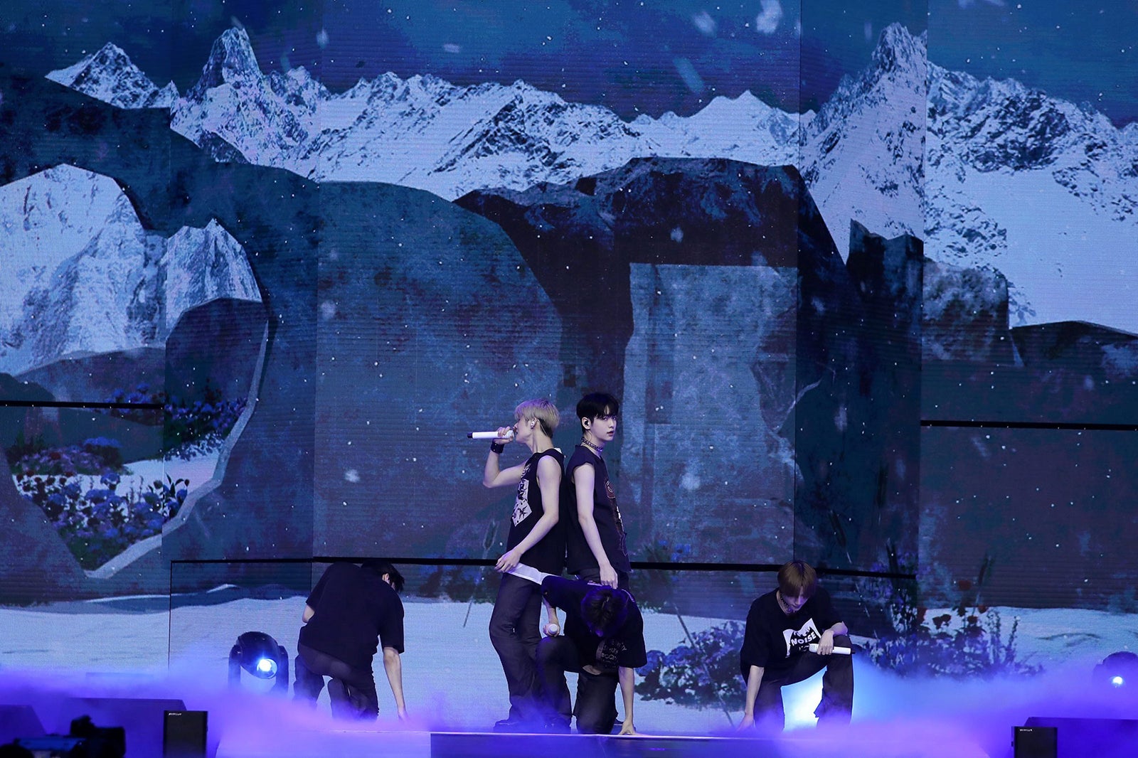 TOMORROW X TOGETHER（P）＆（C）BIGHIT MUSIC