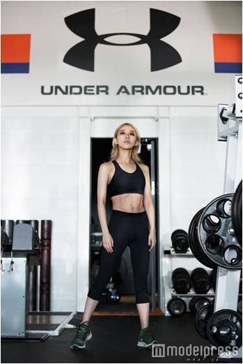 加藤ミリヤ、美腹筋を披露　ストイックなトレーニング明かす