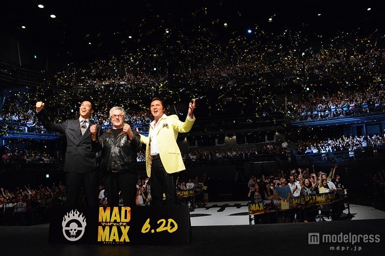 左より：AKIRA、ジョージ・ミラー監督、竹内力