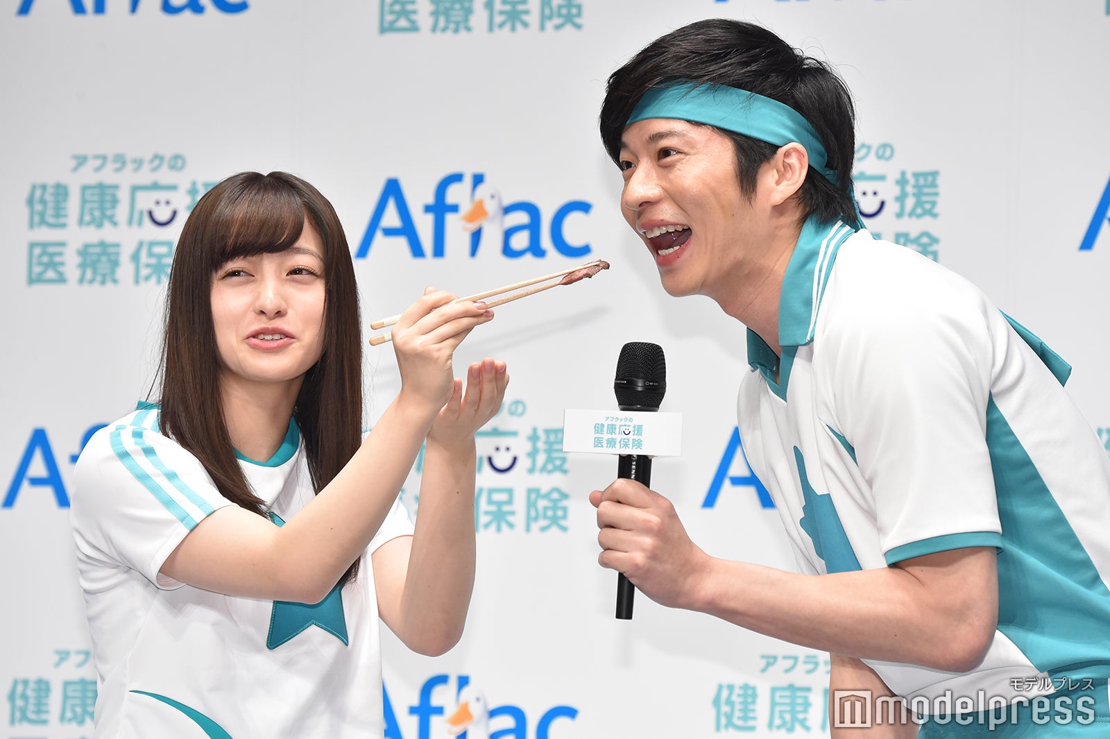 橋本環奈、田中圭（C）モデルプレス