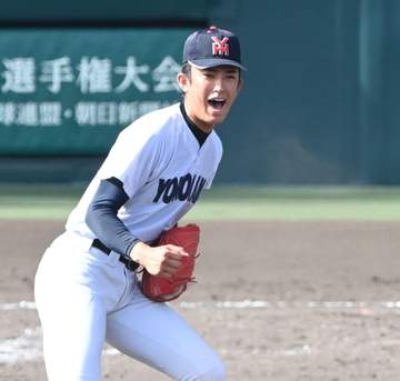 横浜が18年ぶり夏4強！織田翔希が衝撃の123球完封、甲子園最速タイ156キロを九回まで連発で計7度、六回以降に6度計測 17日逝去の元監督・渡辺元智さん捧げる白星