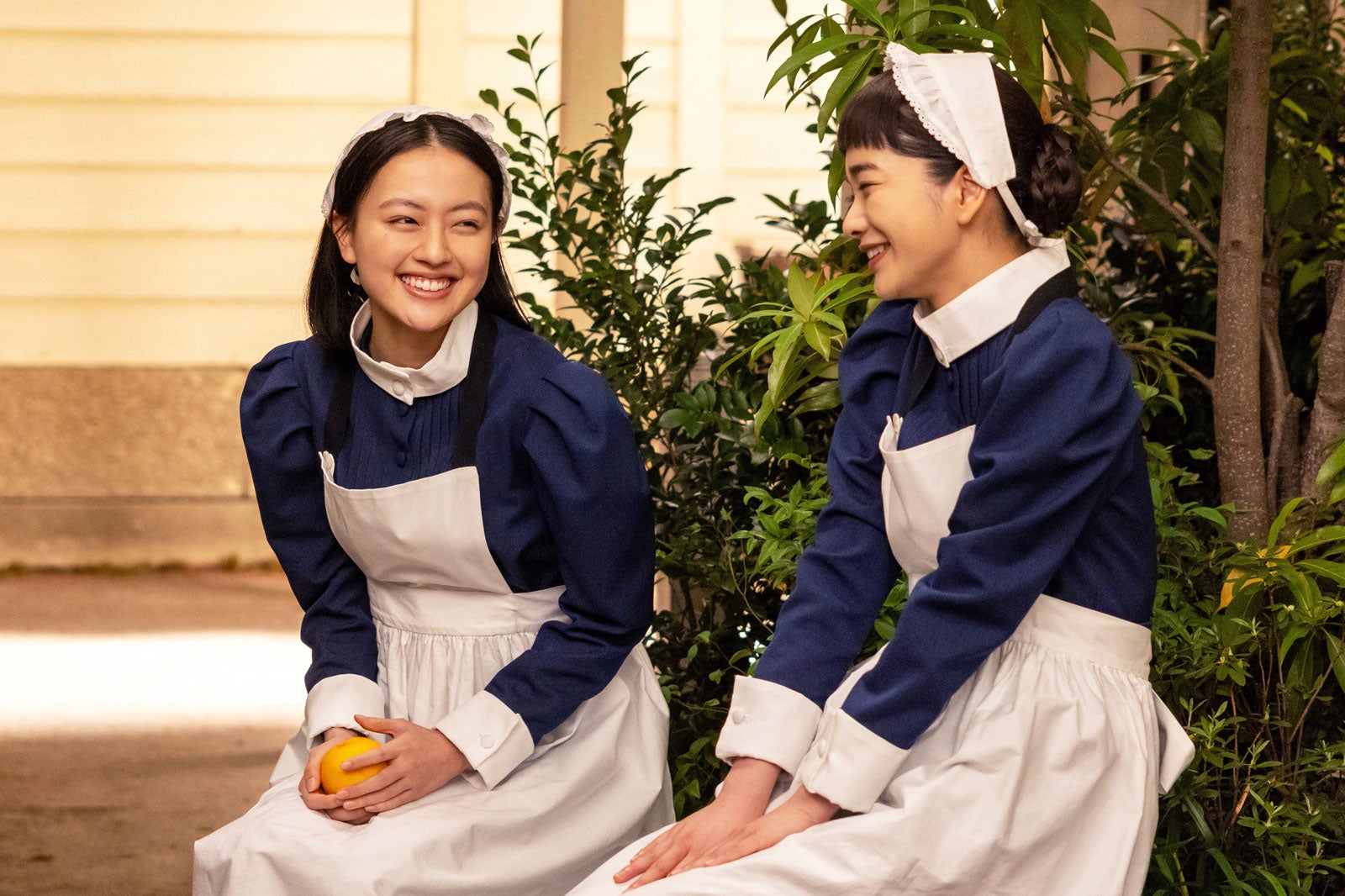 上坂樹里、見上愛「風、薫る」第54話（C）NHK