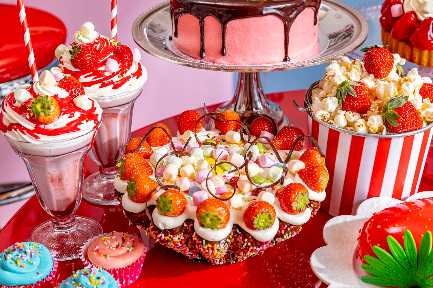 ストロベリー“グルービー”ダイナー／画像提供：ヒルトン東京