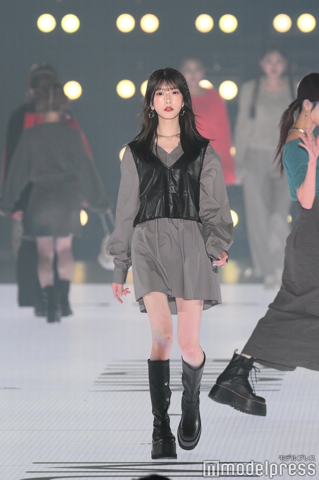 （C）モデルプレス