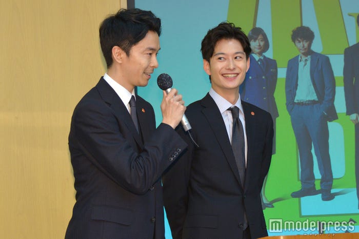 長谷川博己と岡田将生 (C)モデルプレス