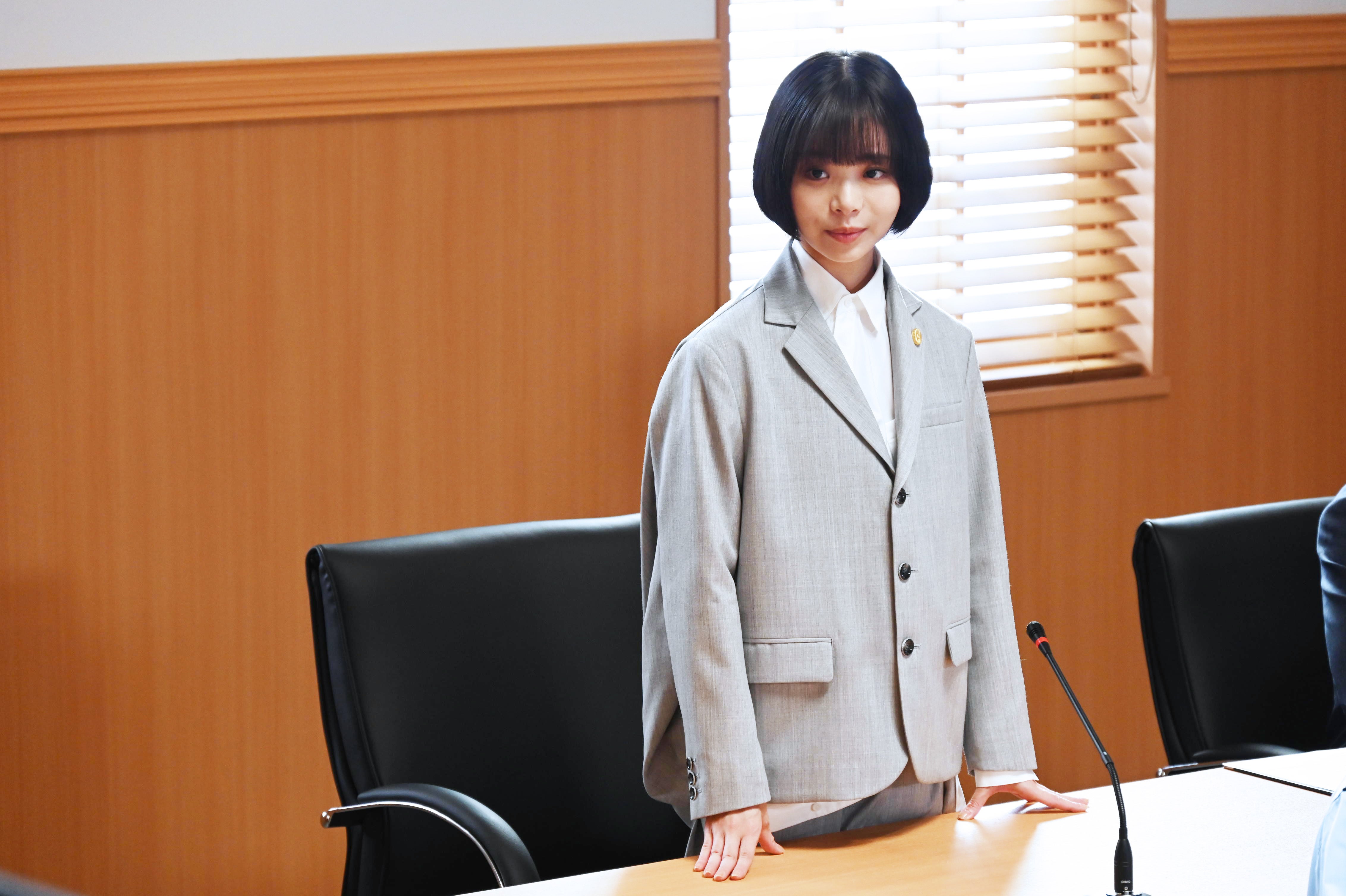 趣里（C）カンテレ