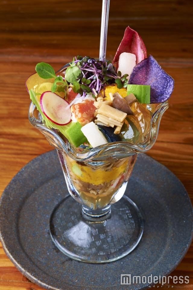 冷菜パフェ／画像提供：サル ドゥ マキノ