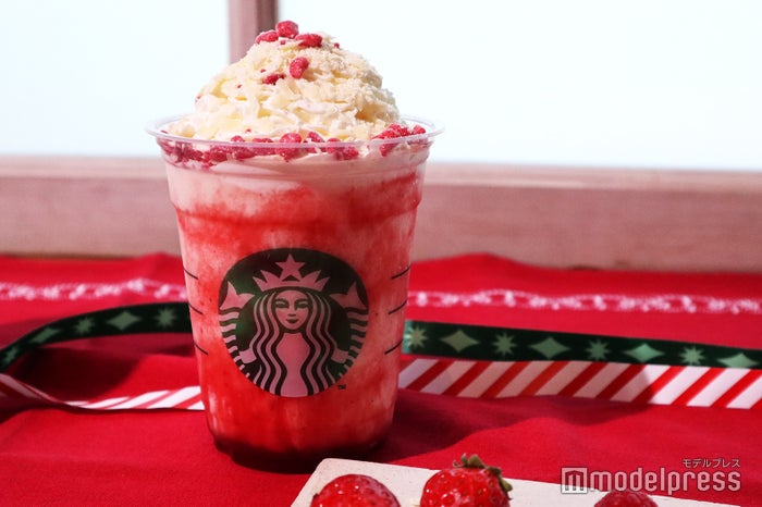 スタバ新作 レアチーズケーキ風味 フラペチーノ 3種のベリーの甘酸っぱさが絶妙 限定ホワイトモカも登場 ホリデー第1弾試飲レポ モデルプレス スタバ新作 レアチーズケーキ風味 フラペチーノ 3種のベリーの甘酸っぱさが絶妙 限定ホワイトモカも登場 ホリデー第1弾試飲レポ モデルプレス