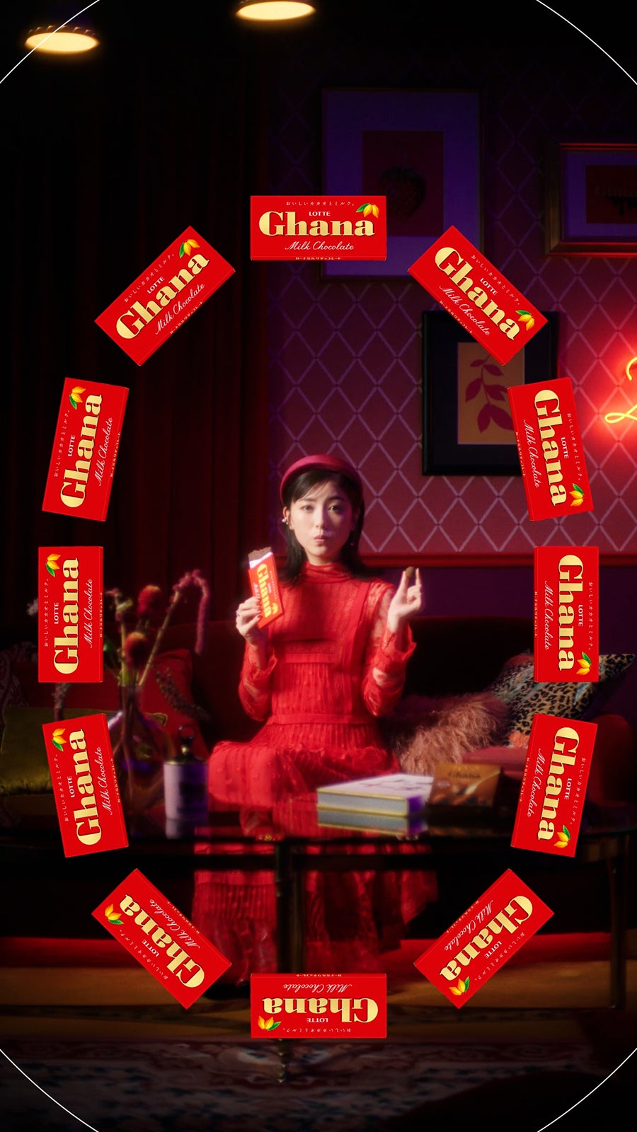 浜辺美波／新WEB動画「チートデー」篇より（提供写真）