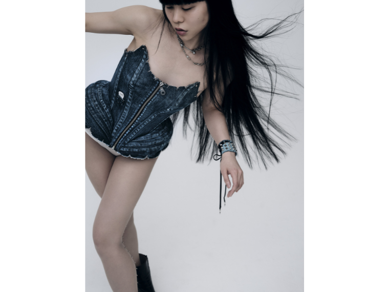 ランジェリー「ソメイカ」 パンクテーマに日常になじむコルセット