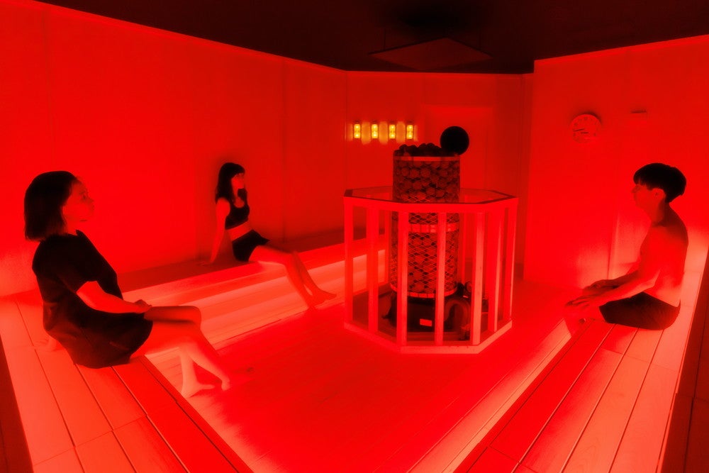 チームラボリコネクト：アートとサウナ 六本木／画像提供：チームラボ