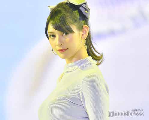 “リア・ディゾンの再来”アンジェラ芽衣、美ボディくっきり ガーリーコーデで魅了<神コレ2018A/W>