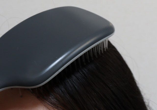 デザインヘアブラシ　使用例