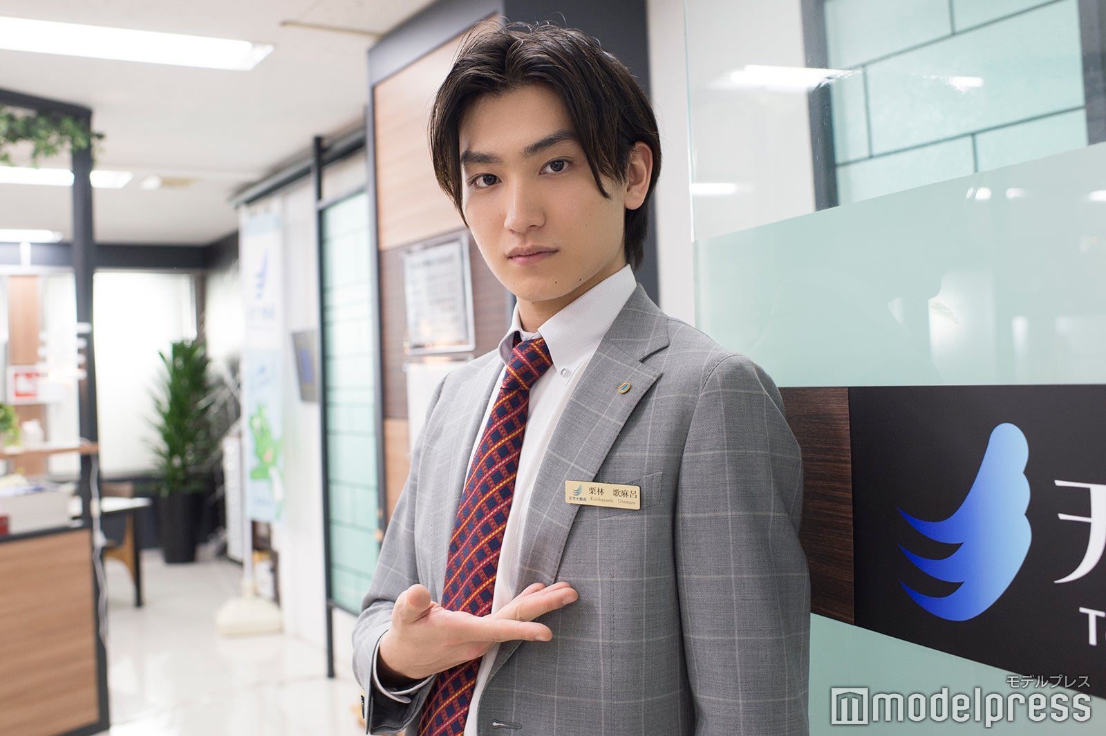 栗林歌麻呂がご案内します