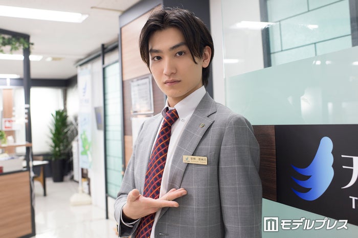 おっさんずラブ の愛され最年少 マロ 金子大地 もっと好きになりました 田中圭 林遣都 眞島秀和らとの共演を振り返る モデルプレス