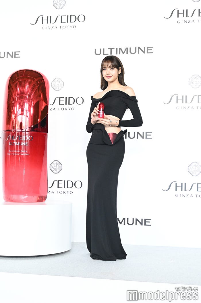 リサ(C)モデルプレス