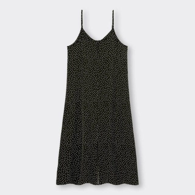 GU　ラクしてキレイ　マストバイワンピース　ドットプリントサテンキャミソールワンピース