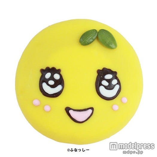 ふなっしーの顔ドーナツ、うるうる瞳に釘付け