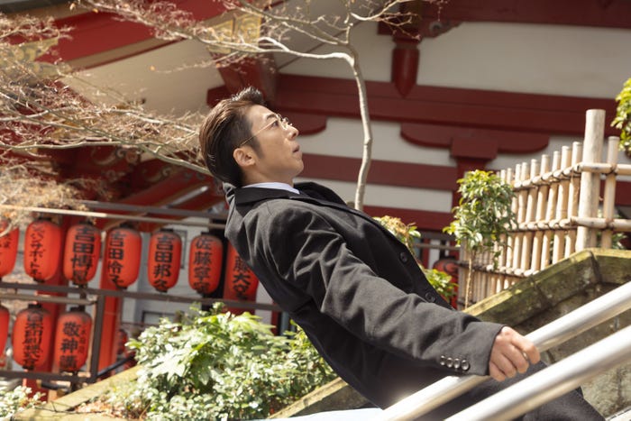 高橋一生「リボーン ~最後のヒーロー~」第1話(C)テレビ朝日