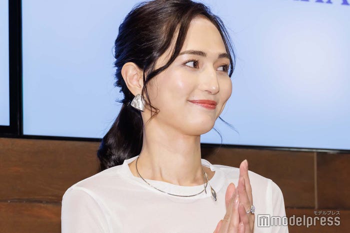 山賀琴子(C)モデルプレス