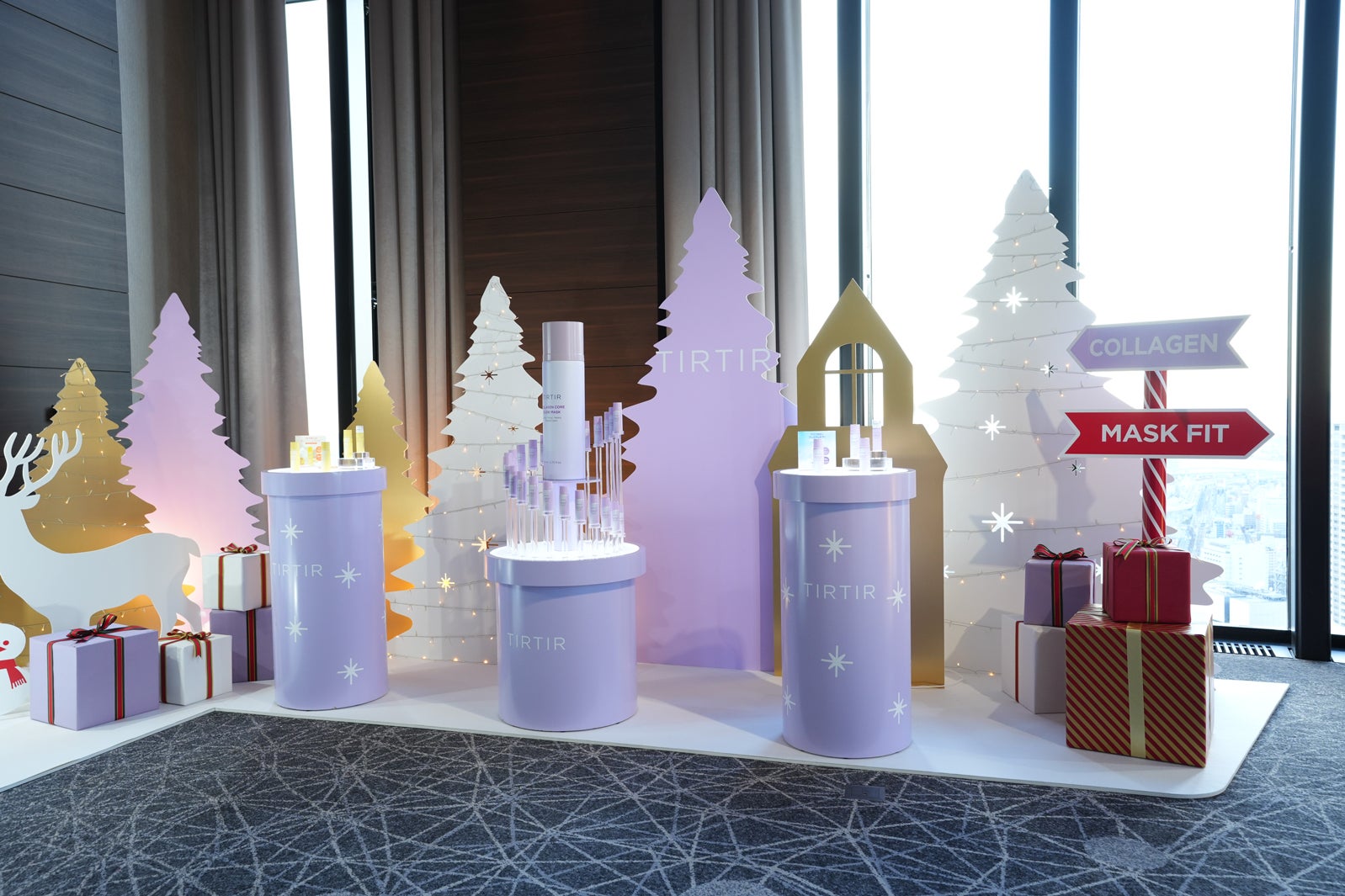 「TIRTIR presents TGC X’mas 2022」フォトブース（提供写真）