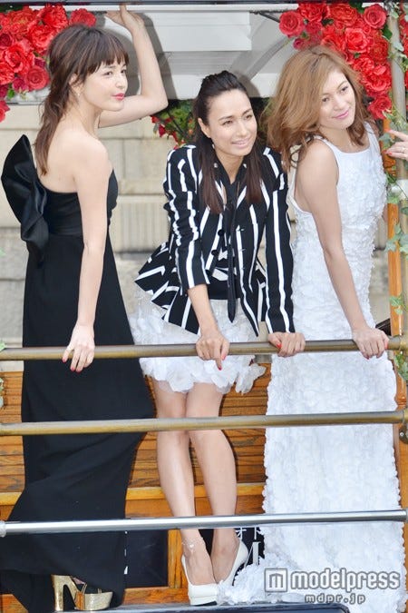 (左から)梨花、佐田真由美、岩堀せり