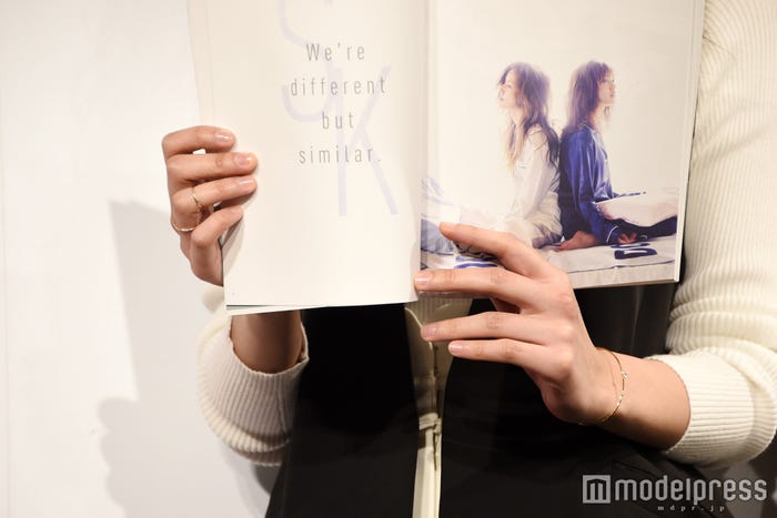 <ファッションチェック>華奢なアクセサリーで女性らしさをプラス/藤井萩花(C)モデルプレス