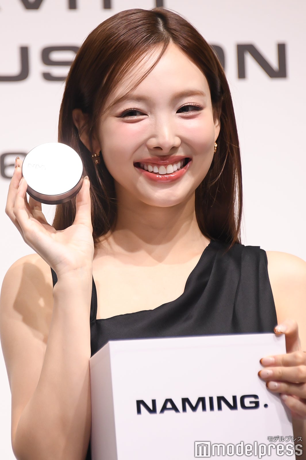 ナヨン（C）モデルプレス